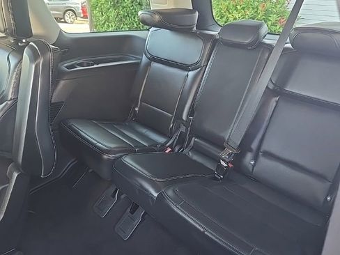 Used 2025 Ford Expedition Platinum AWD/4WD image 7