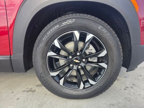 Used 2023 Chevrolet TrailBlazer LT FWD image 17