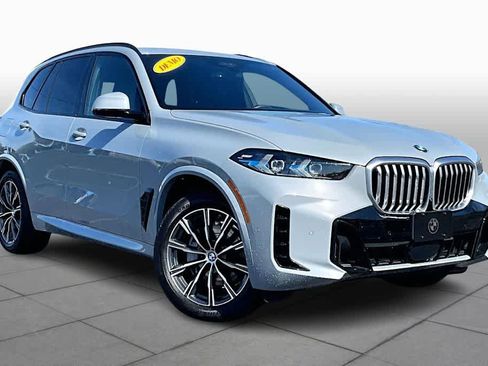 Used 2025 BMW X5 xDrive40i image 3