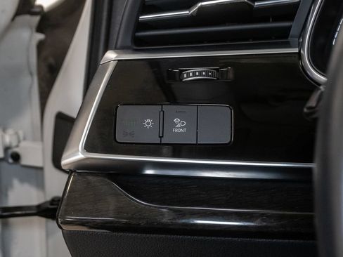 Used 2023 Audi Q7 2.0T Premium w/ Convenience Package AWD/4WD image 16