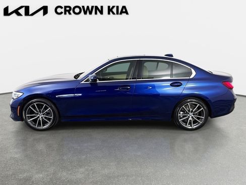 Used 2020 BMW 330i xDrive Sedan w/ Convenience Package image 9