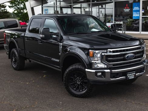 Used 2021 Ford F250 Lariat w/ Tremor Off-Road Package AWD/4WD image 2
