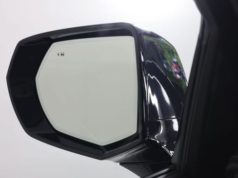 Used 2023 GMC Yukon Denali Ultimate w/ LPO, Floor Liner Package AWD/4WD image 20