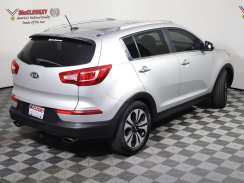 Used 2011 Kia Sportage SX w/ Premium Pkg w/Leather Seats AWD/4WD image 4