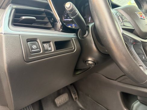 Used 2017 Cadillac XT5 Luxury FWD image 22