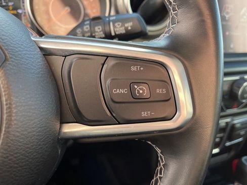 Used 2022 Jeep Wrangler Unlimited Sahara image 19