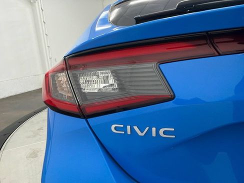 Used 2024 Honda Civic Sport image 11
