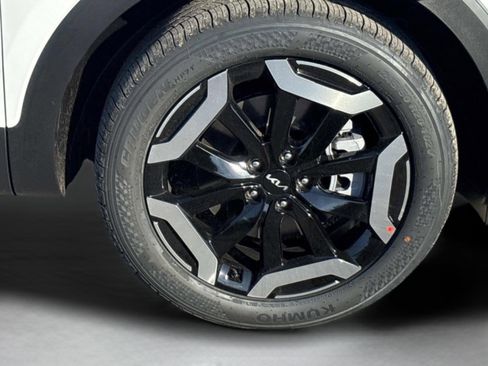 New 2025 Kia Telluride S image 9