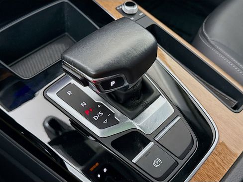 Certified 2023 Audi Q5 2.0T Premium w/ Convenience Package image 18