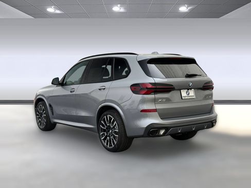 Used 2026 BMW X5 xDrive40i w/ M Sport Package AWD/4WD image 2