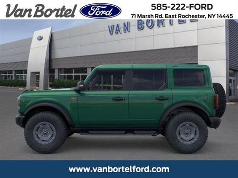 Used 2025 Ford Bronco Badlands image 27