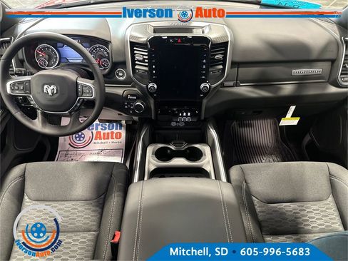 New 2026 RAM 1500 4x4 Crew Cab image 27