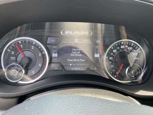 Used 2024 RAM 2500 Big Horn w/ Safety Group AWD/4WD image 15
