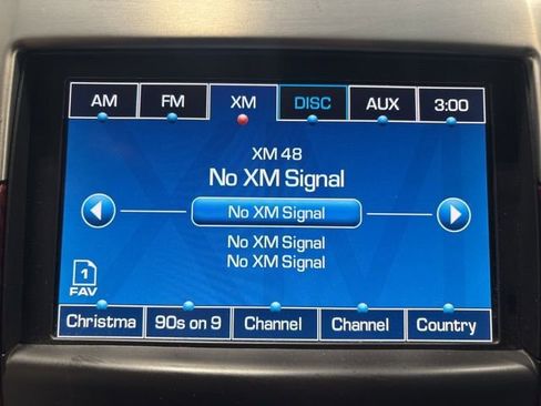 Used 2011 Cadillac Escalade EXT Luxury AWD/4WD image 19