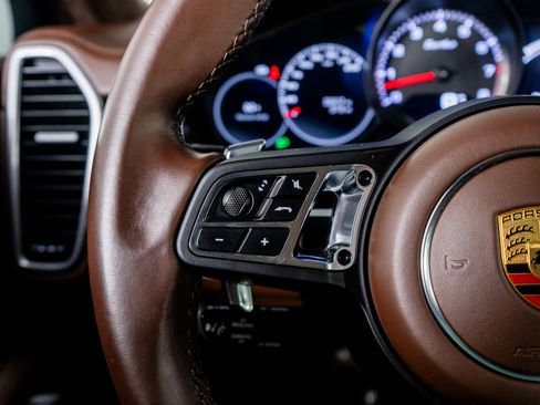 Used 2023 Porsche Cayenne Turbo image 44