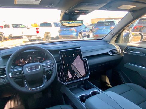 New 2026 GMC Acadia AT4 w/ LPO, Floor Liner Package image 39