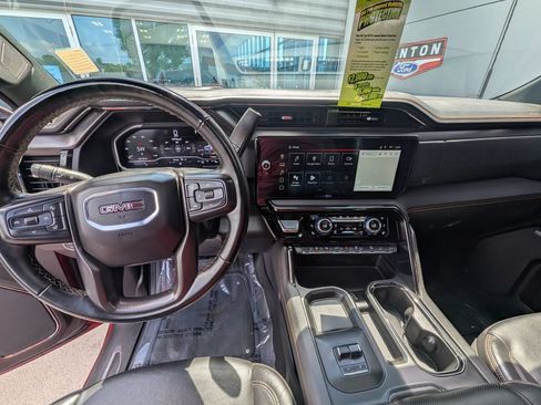 Used 2024 GMC Sierra 2500 AT4 w/ AT4 Premium Plus Package AWD/4WD image 16