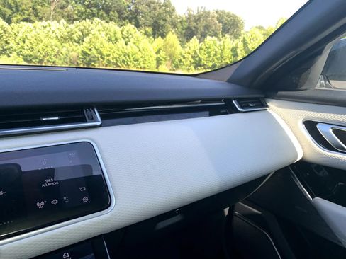 Used 2021 Land Rover Range Rover Velar R-Dynamic S AWD/4WD image 24