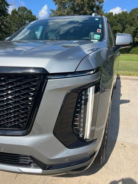 Certified 2025 Cadillac Escalade ESV Sport Platinum w/ LPO, Floor Liner Package AWD/4WD image 12