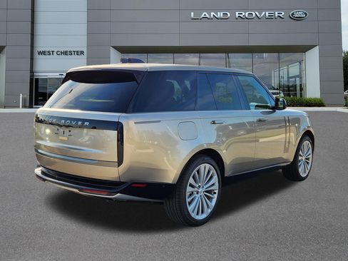 Certified 2024 Land Rover Range Rover SE AWD/4WD image 4