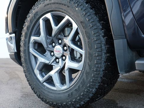 Used 2023 GMC Sierra 1500 SLT w/ SLT Premium Package image 38