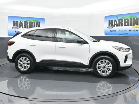 New 2025 Ford Escape Active w/ Cold Weather Package image 7