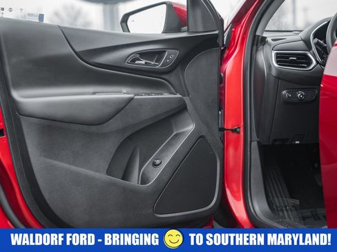 Used 2024 Chevrolet Equinox LT image 37