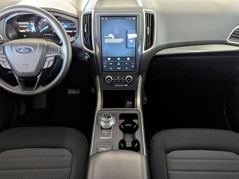 Certified 2022 Ford Edge SE w/ Black Appearance Package image 15