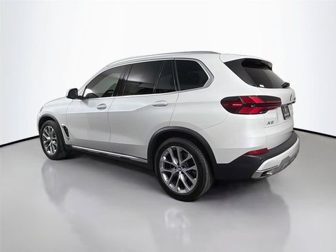 Certified 2024 BMW X5 xDrive40i w/ Climate Comfort Package AWD/4WD image 7