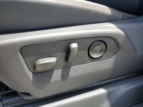 New 2026 GMC Sierra 2500 AT4 w/ AT4 Premium Plus Package AWD/4WD image 19