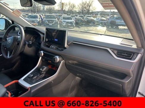 Used 2023 Toyota RAV4 Adventure image 9