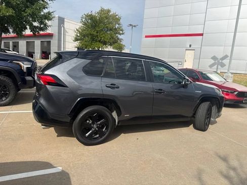 Used 2021 Toyota RAV4 XSE AWD/4WD image 3