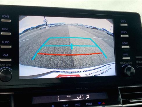 Used 2021 Toyota Sienna LE FWD image 24