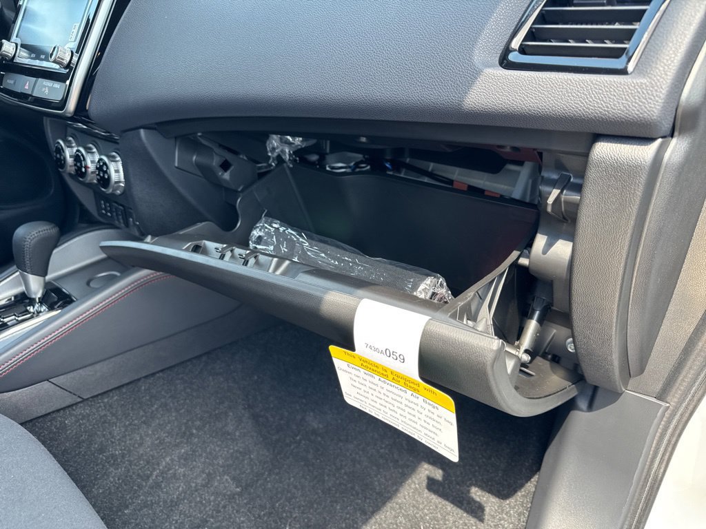 New 2027 Mitsubishi Outlander Sport SE FWD image 18