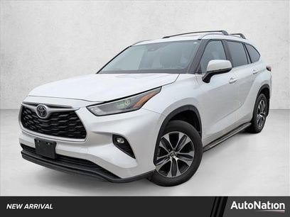Used 2023 Toyota Highlander XLE