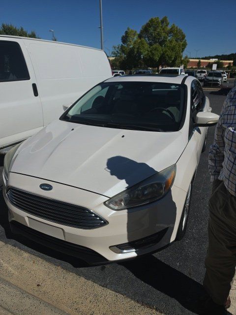Used 2015 Ford Focus Titanium w/ Titanium Technology Package FWD image 1