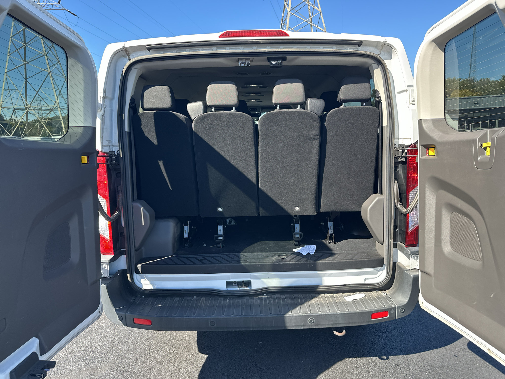 Used 2023 Ford Transit 350 XLT RWD image 21