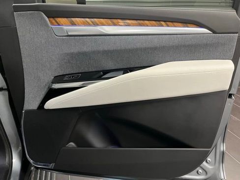 Certified 2025 Cadillac Escalade Sport Platinum w/ LPO, ONYX Package image 13