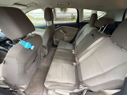 Used 2016 Ford Escape SE image 9