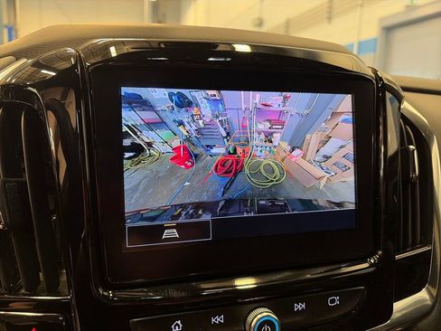 Used 2023 Chevrolet Traverse LT AWD/4WD image 31