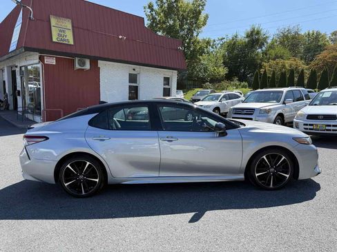 Used 2018 Toyota Camry XSE w/ Driver Assist Package image 8