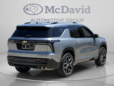 Used 2025 Chevrolet Traverse High Country w/ LPO, Floor Liner Package AWD/4WD image 7