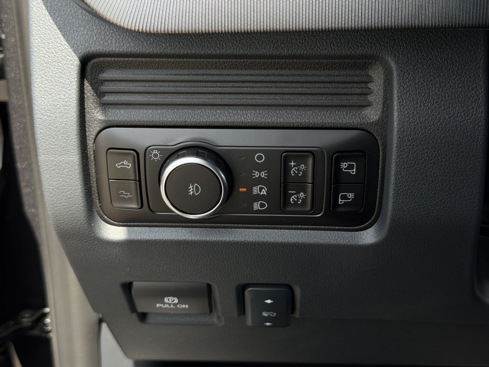 New 2026 Ford F250 Platinum AWD/4WD image 21