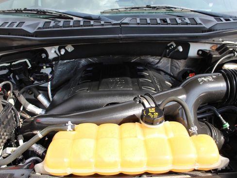 Used 2016 Ford F150 XLT w/ Equipment Group 302A Luxury image 8