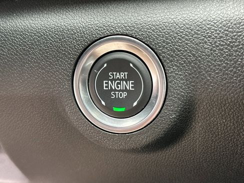 Used 2025 GMC Terrain Elevation image 22