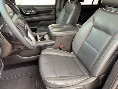 Certified 2023 GMC Yukon XL SLT AWD/4WD image 5