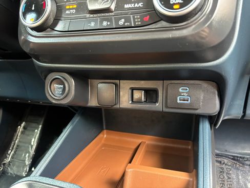 Used 2022 Ford Maverick Lariat w/ Lariat Luxury Package FWD image 39