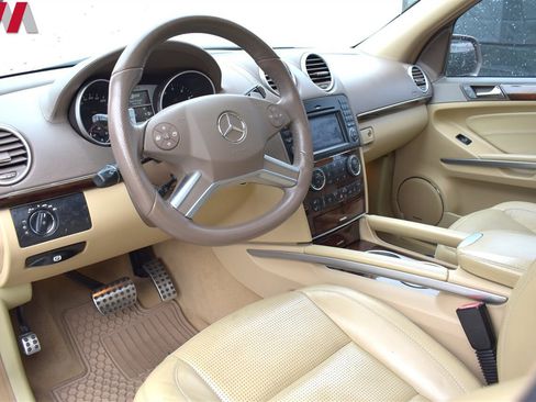 Used 2009 Mercedes-Benz ML 63 AMG 4MATIC image 3