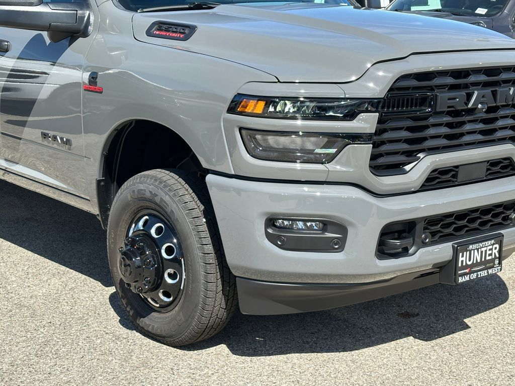 New 2026 RAM 3500 Big Horn AWD/4WD image 9