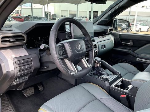 Used 2024 Toyota Tacoma 4x4 Double Cab Hybrid image 15
